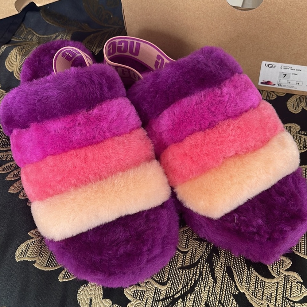 UGG Fluff Yeah Slide size 7 purple multi color